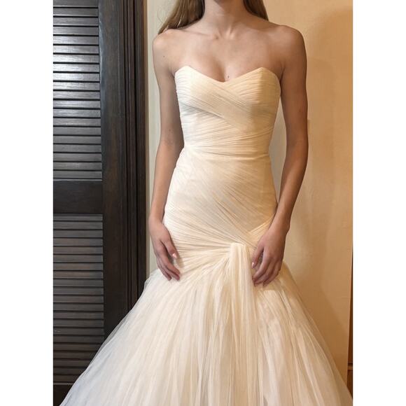 Dresses & Skirts - Monique Lhuillier Wedding Dress – Ivory Tulle Mermaid Gown –00